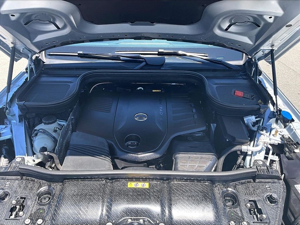 Used 2025 Mercedes-Benz GLS 450 4MATIC image 31
