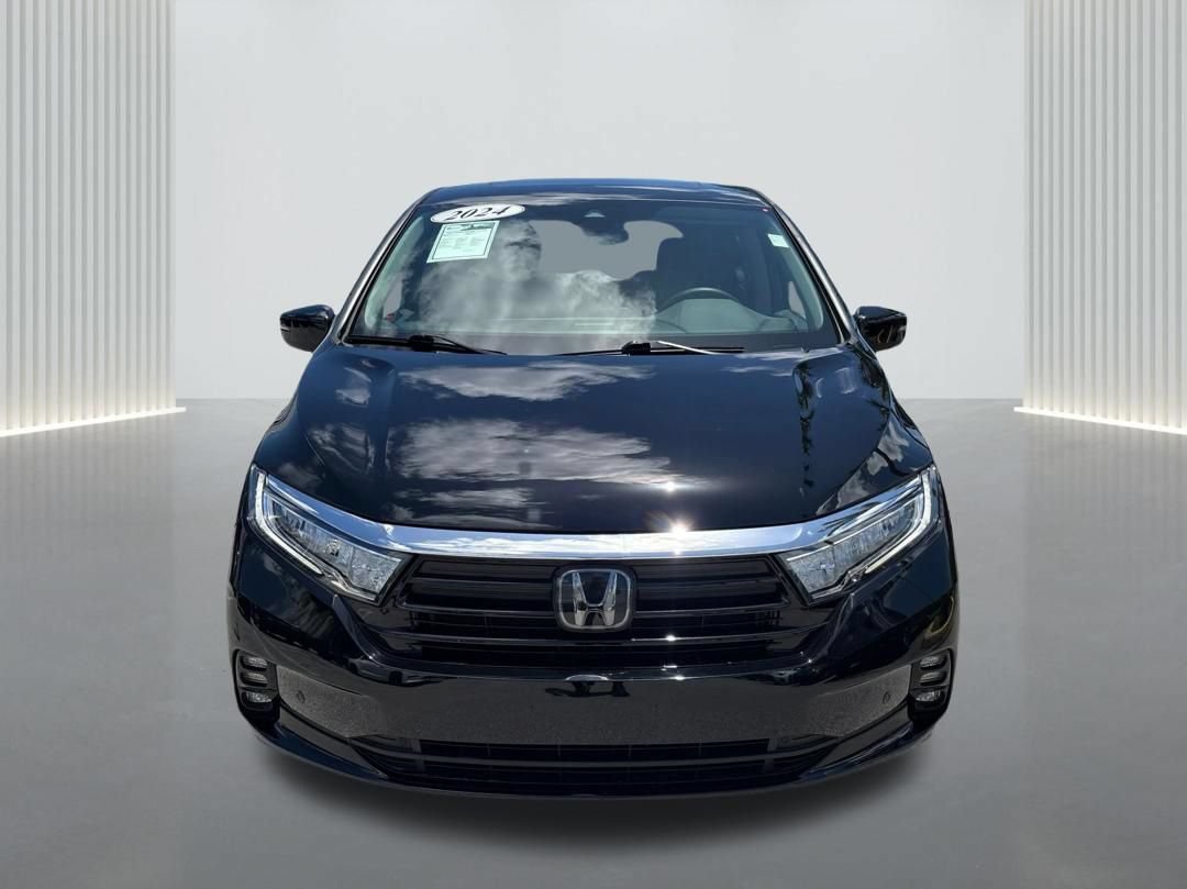 Used 2024 Honda Odyssey Touring image 2