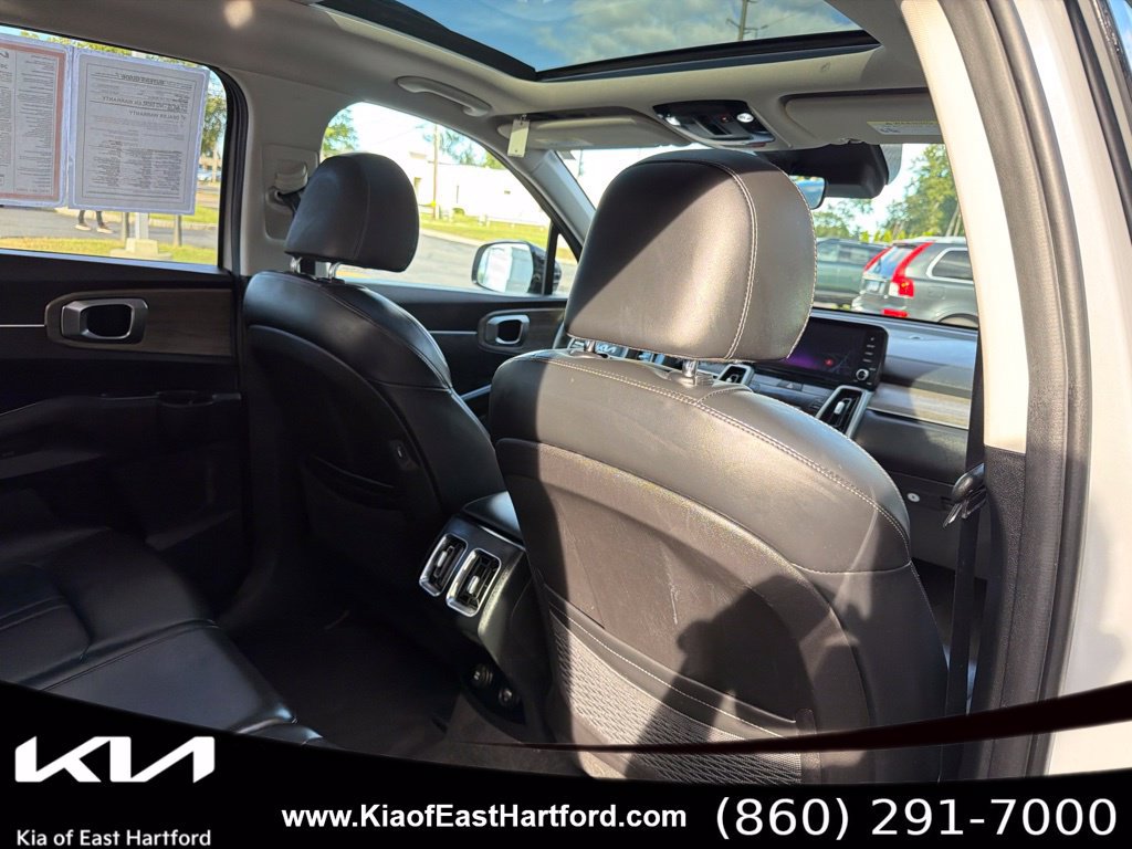 Certified 2023 Kia Sorento S w/ Panoramic Sunroof Package AWD/4WD image 14