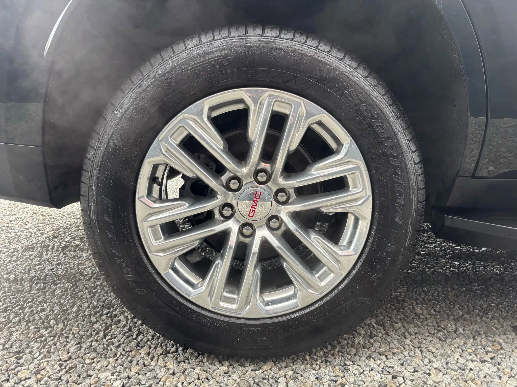 Used 2023 GMC Yukon SLT image 7