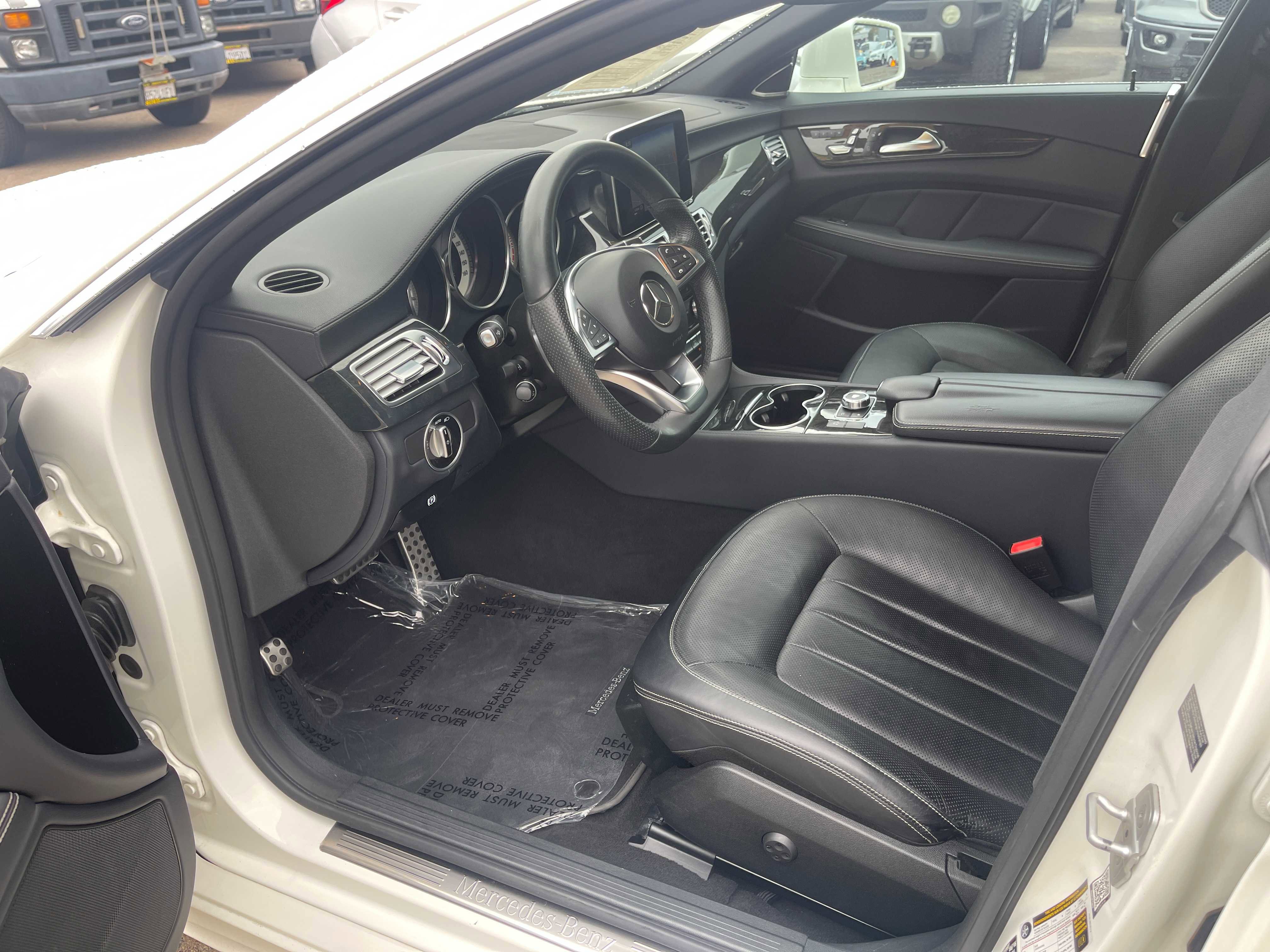 Used 2015 Mercedes-Benz CLS 400 w/ Premium 2 Package image 17