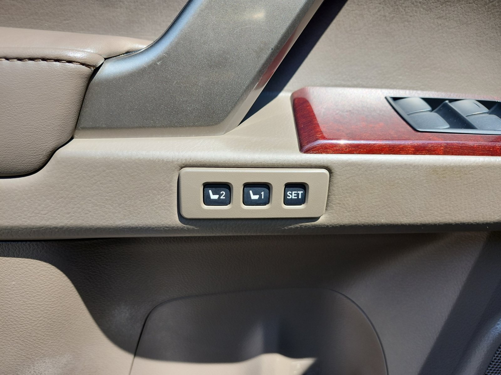 Used 2018 Lexus GX 460 Premium w/ Premium Package AWD/4WD image 18