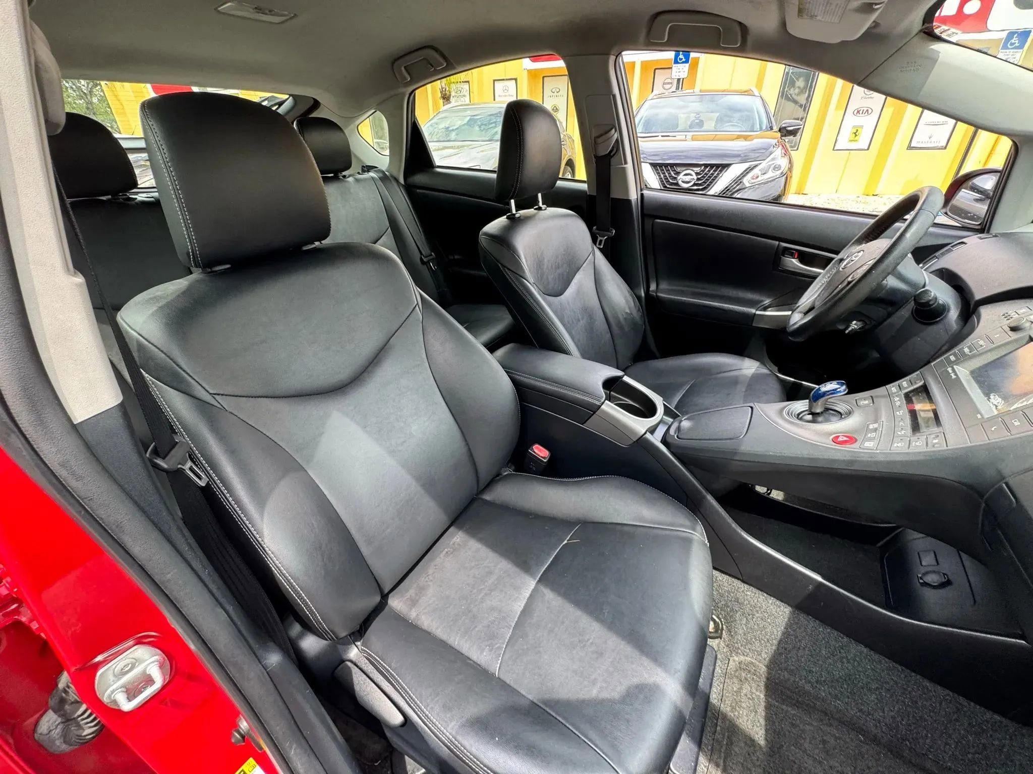 Used 2015 Toyota Prius Five image 24