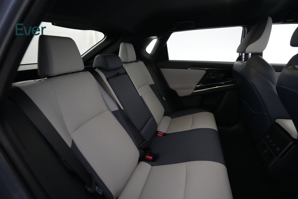 Used 2023 Subaru Solterra AWD image 5