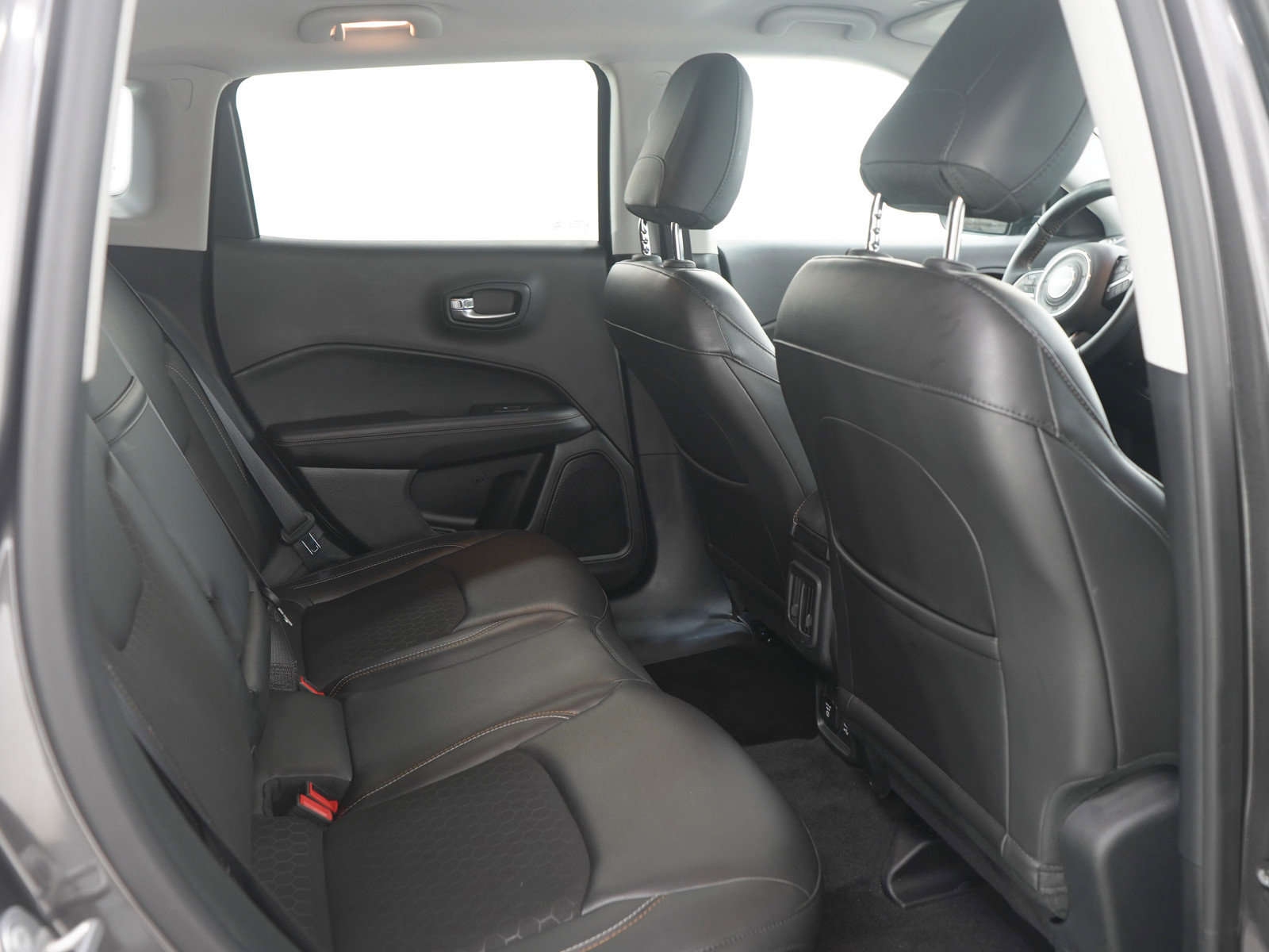 Used 2018 Jeep Compass Latitude w/ Popular Equipment Group image 13
