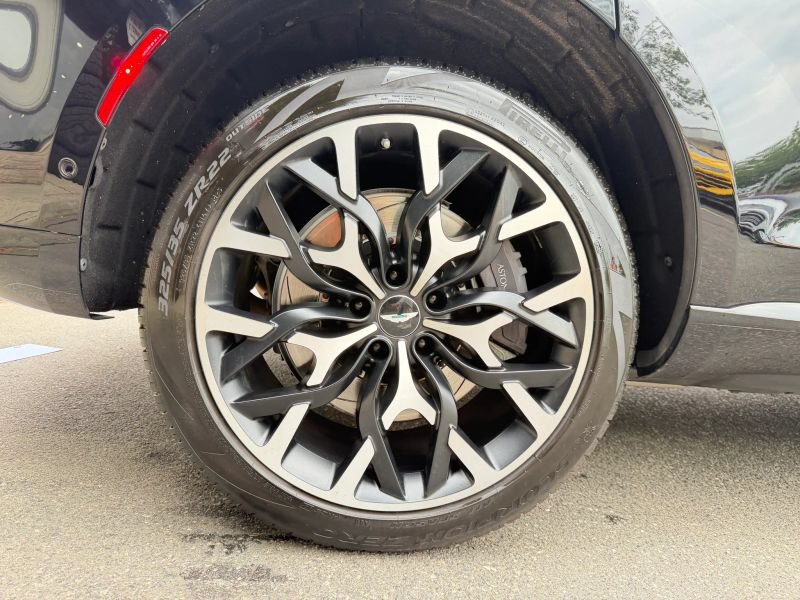 Used 2021 Aston Martin DBX AWD/4WD image 34