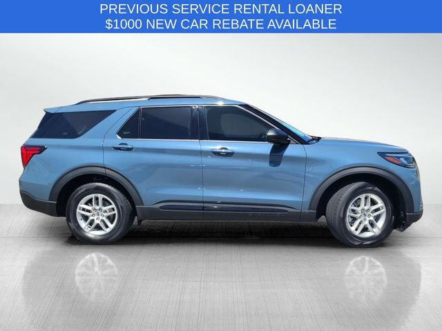 Used 2026 Ford Explorer Active AWD/4WD image 3