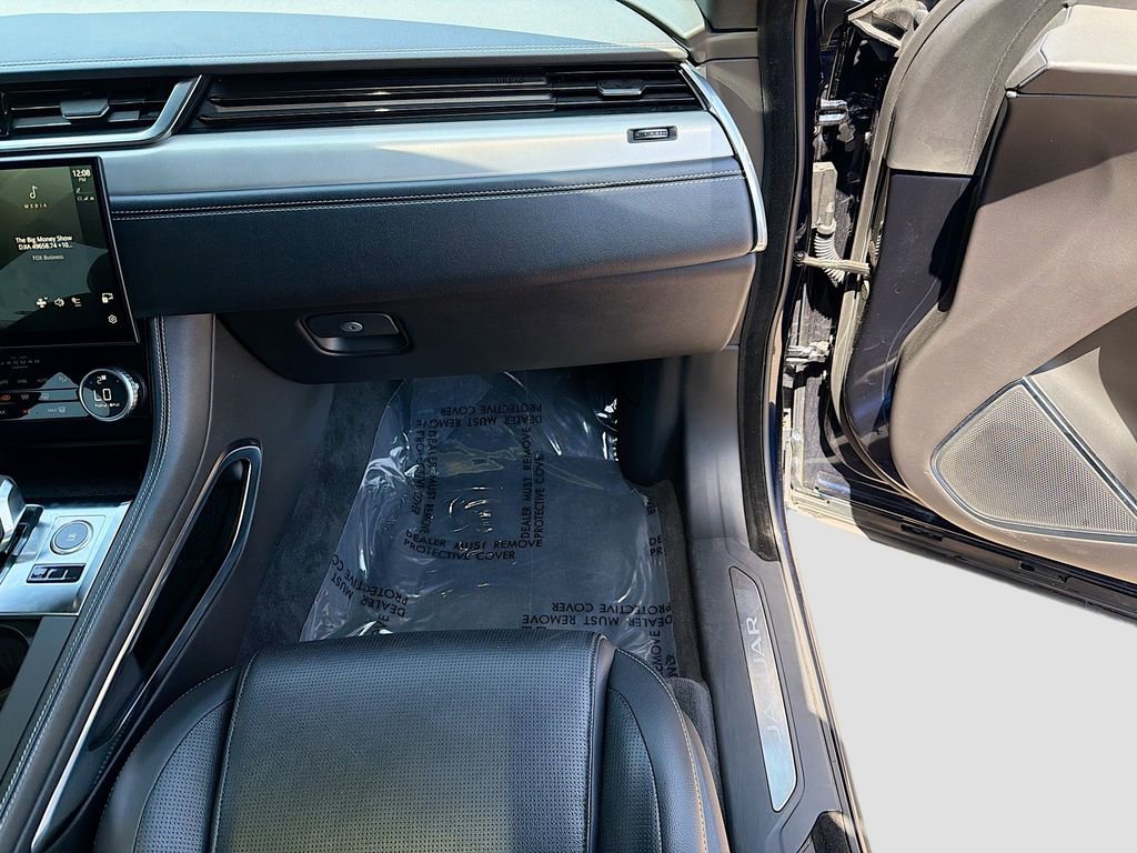 Used 2025 Jaguar F-PACE R-Dynamic S AWD/4WD image 18