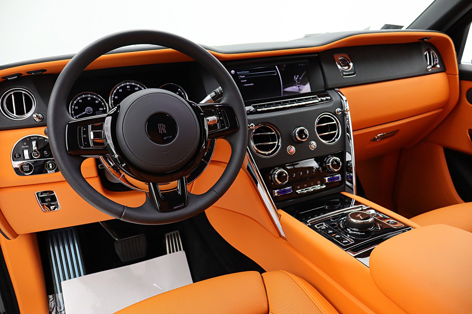 Used 2022 Rolls-Royce Cullinan AWD/4WD image 31