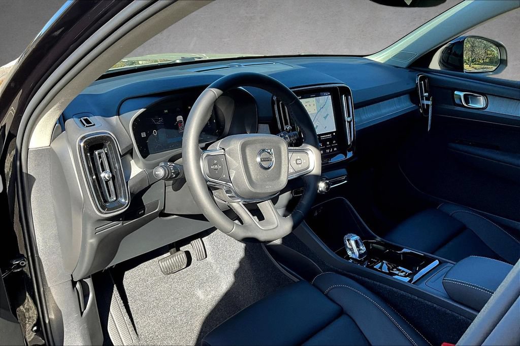 New 2026 Volvo XC40 B5 Plus w/ Protection Package Premier AWD/4WD image 7