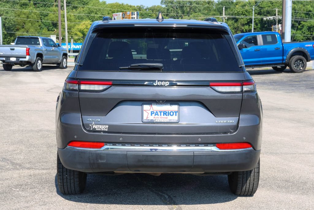 Used 2024 Jeep Grand Cherokee Laredo AWD/4WD image 27