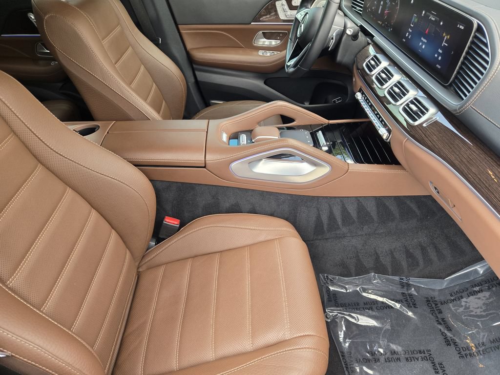 Used 2024 Mercedes-Benz GLS 450 4MATIC image 13