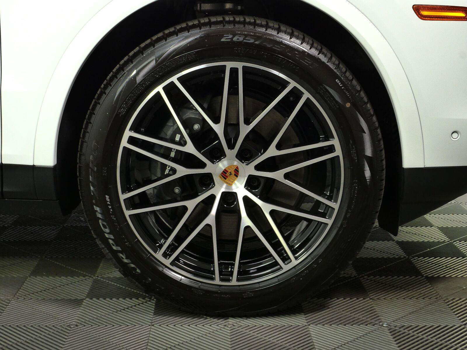 New 2026 Porsche Cayenne AWD/4WD image 37