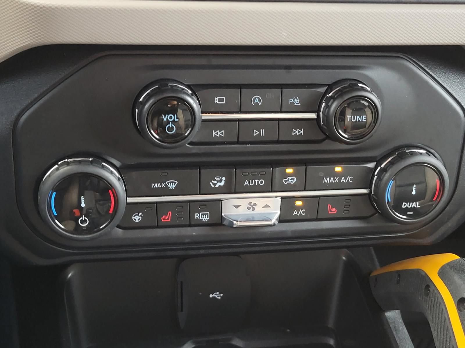 Used 2022 Ford Bronco Wildtrak AWD/4WD image 25