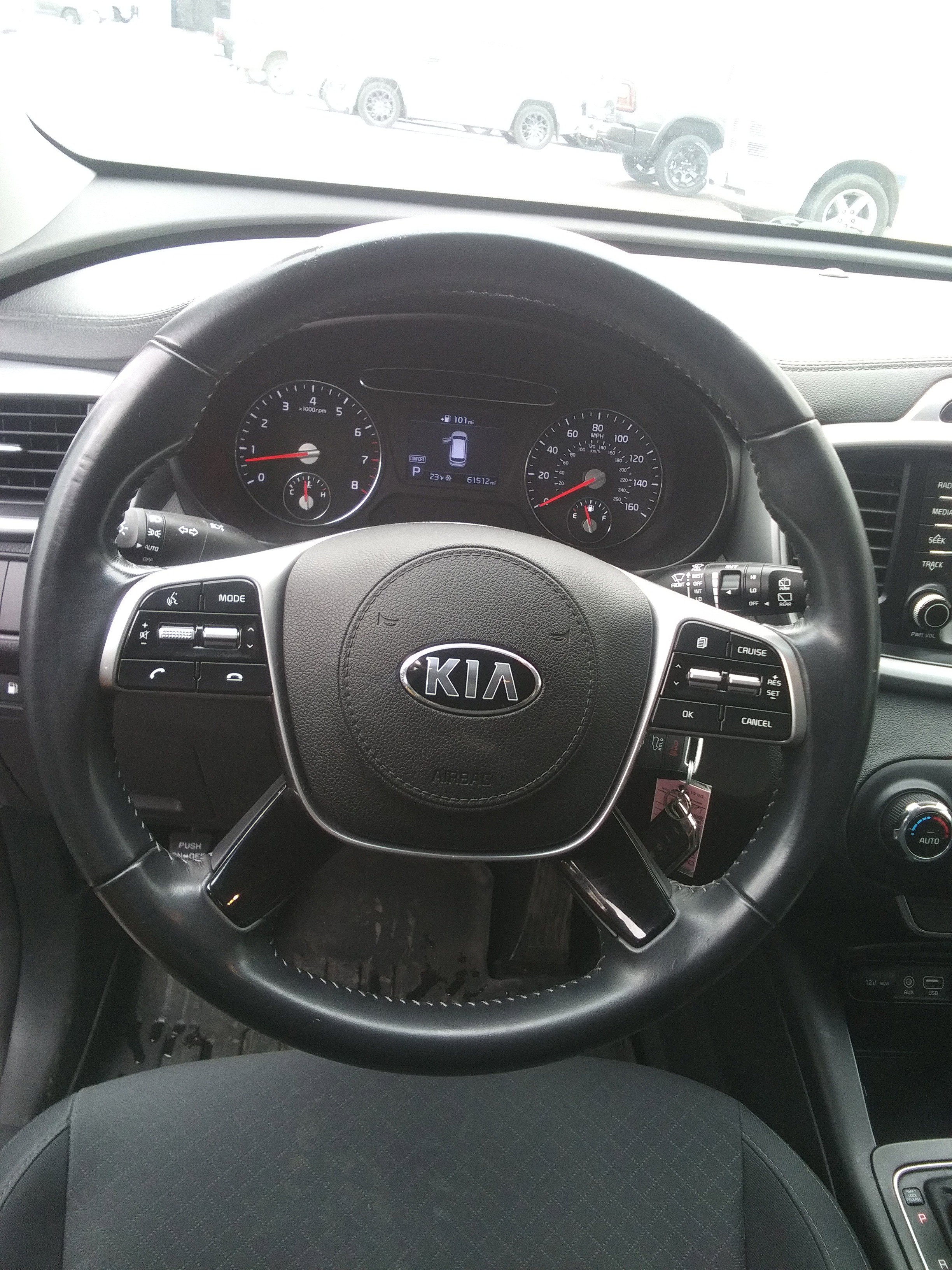 Used 2019 Kia Sorento S image 12
