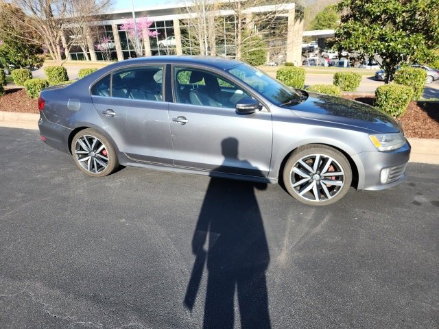 Used 2014 Volkswagen Jetta GLI image 4