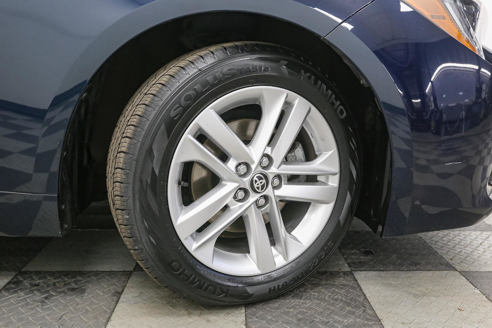 Used 2019 Toyota Corolla SE FWD image 14