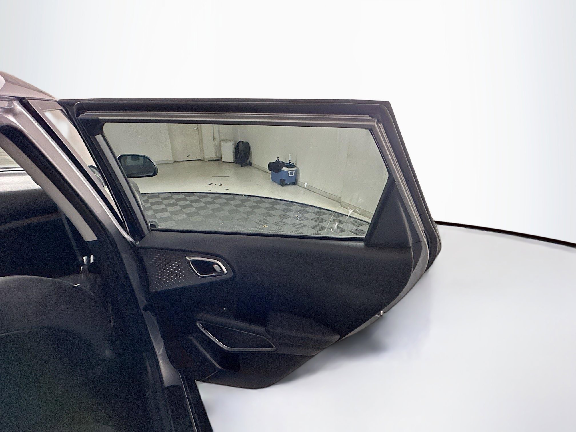 Used 2025 Kia Soul LX w/ LX Technology Package FWD image 28