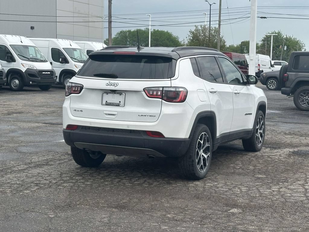 Used 2024 Jeep Compass Limited AWD/4WD image 4