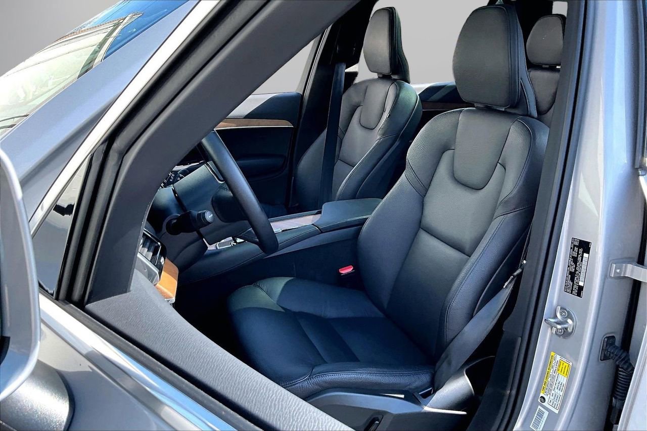 Used 2024 Volvo XC90 B5 Plus image 21