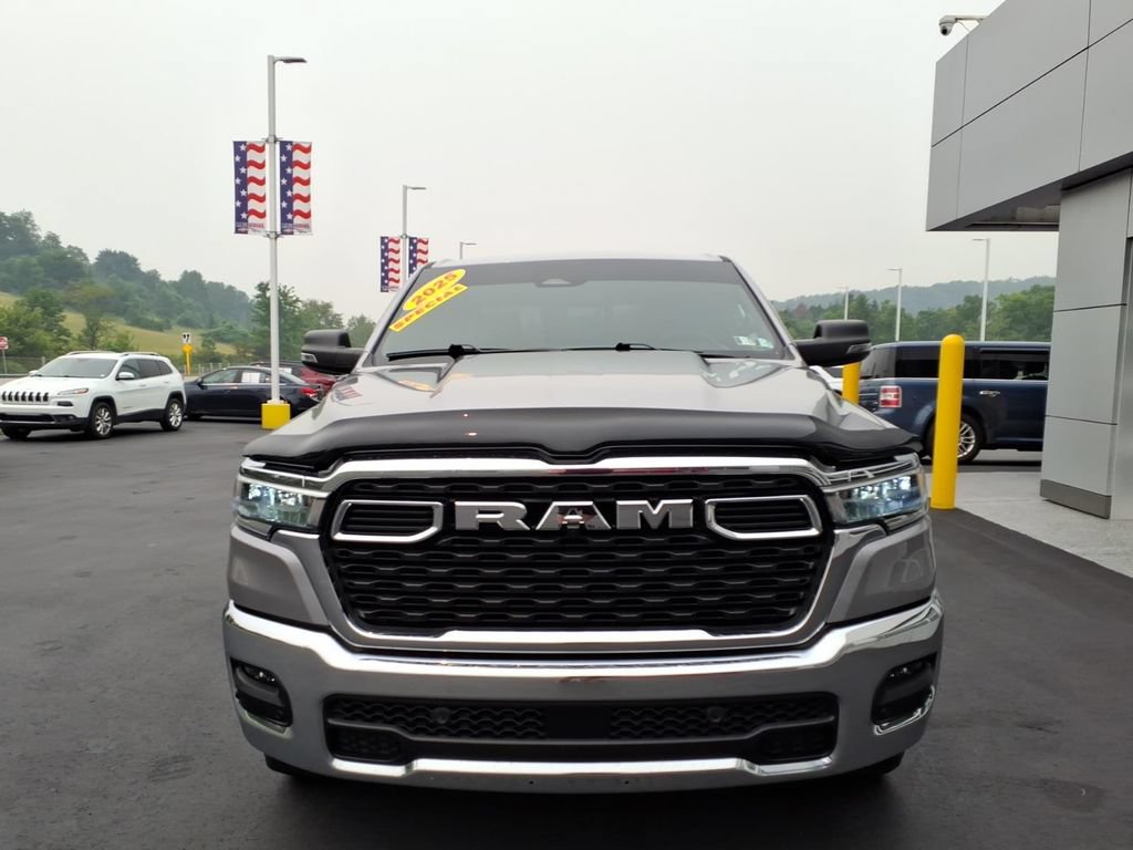 Used 2025 RAM 1500 Big Horn AWD/4WD image 3