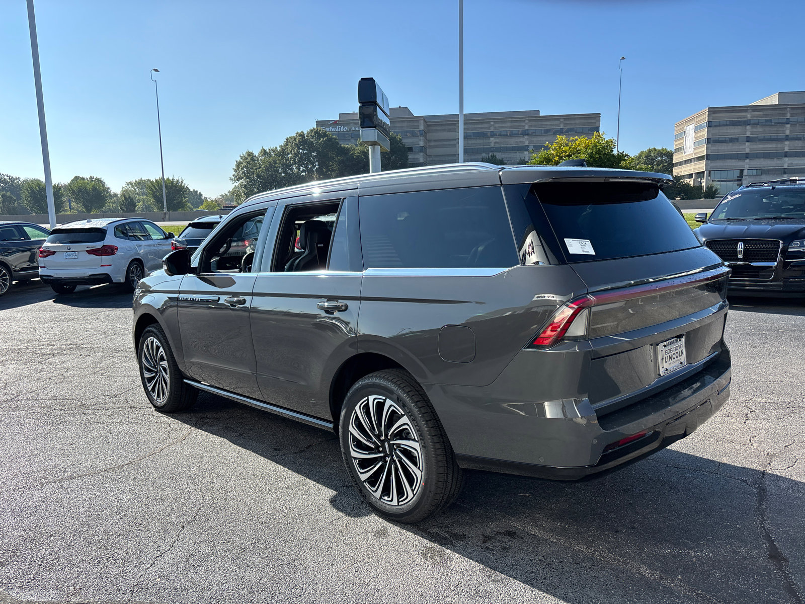 New 2025 Lincoln Navigator Black Label image 5