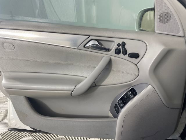 Used 2005 Mercedes-Benz C 230 Sedan image 12