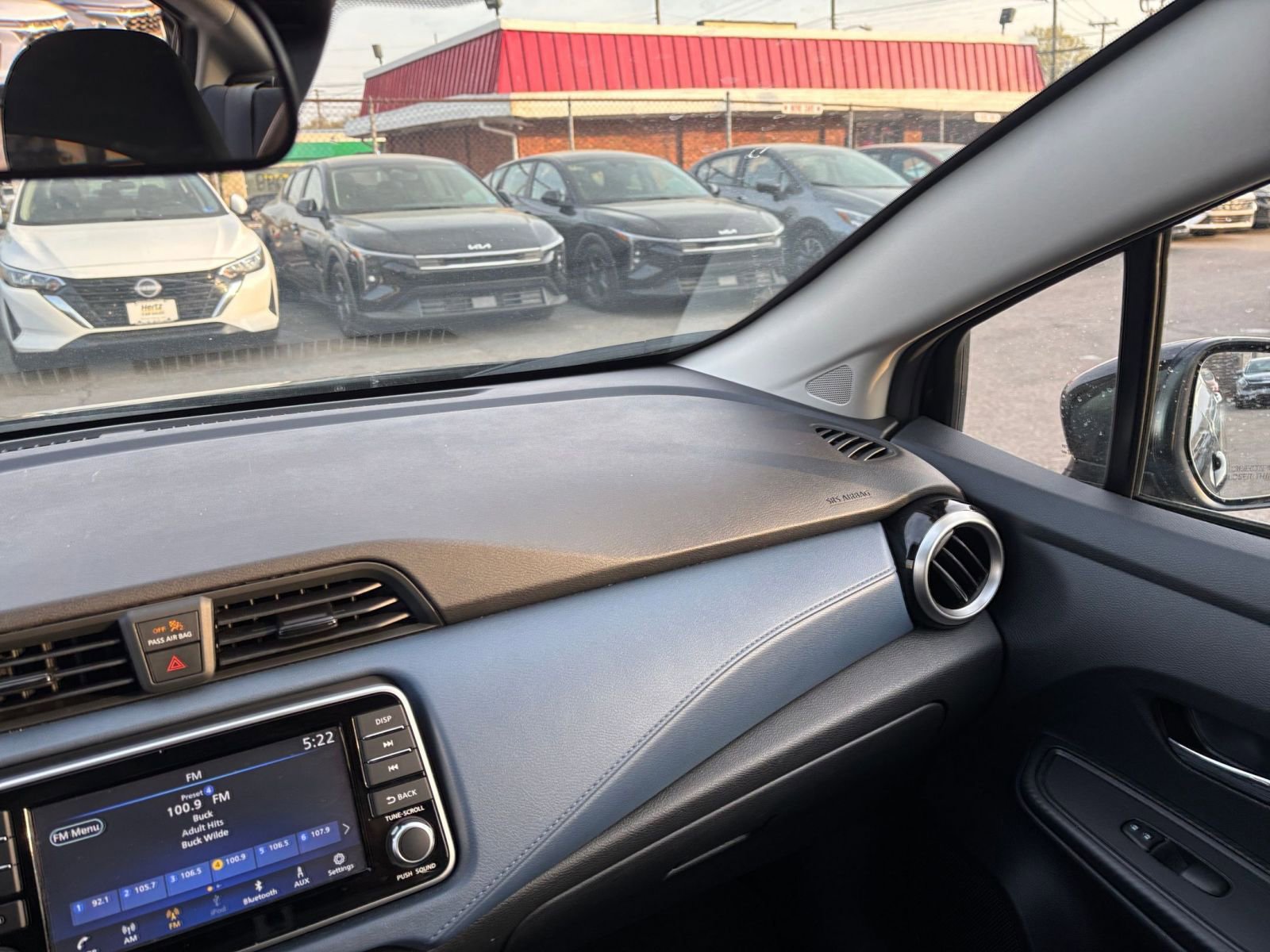 Used 2025 Nissan Versa SV image 35