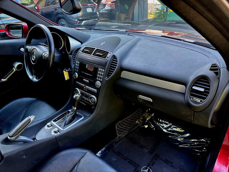 Used 2006 Mercedes-Benz SLK 350 image 21