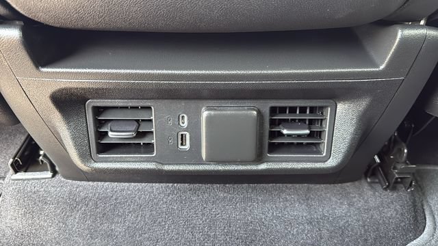 Used 2024 GMC Sierra 1500 SLT AWD/4WD image 23