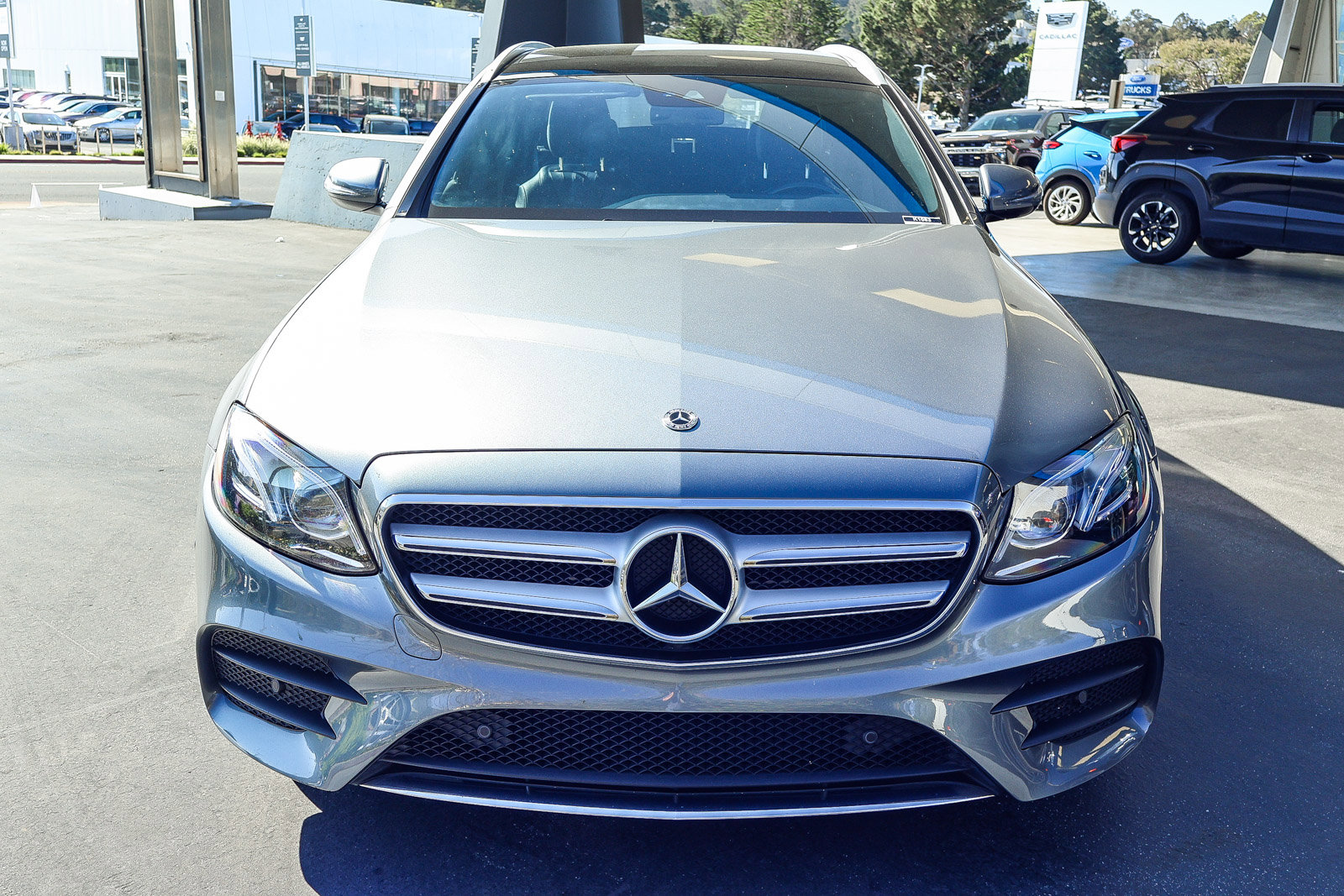 Used 2018 Mercedes-Benz E 400 E 400 image 2