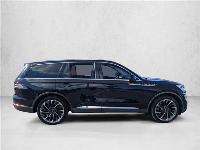 Used 2020 Lincoln Aviator Reserve w/ Equipment Group 202A image 4