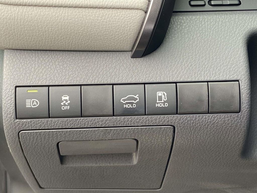 Used 2023 Toyota Camry LE FWD image 28