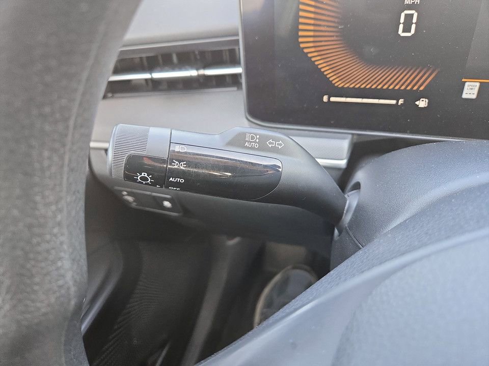 Used 2025 Kia K5 LXS FWD image 19