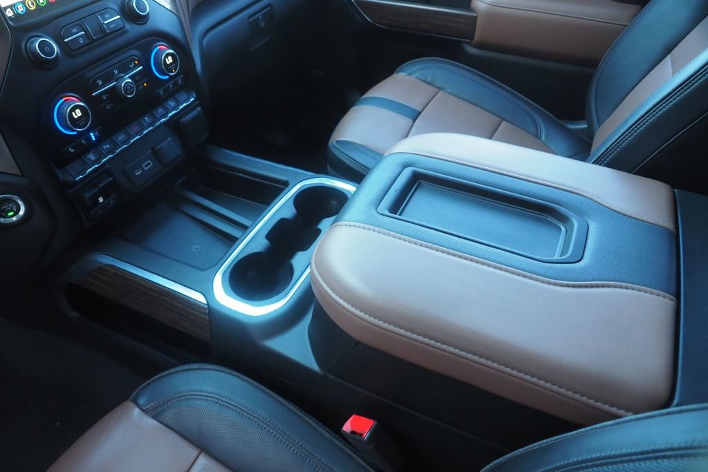 Used 2022 Chevrolet Silverado 3500 High Country image 11
