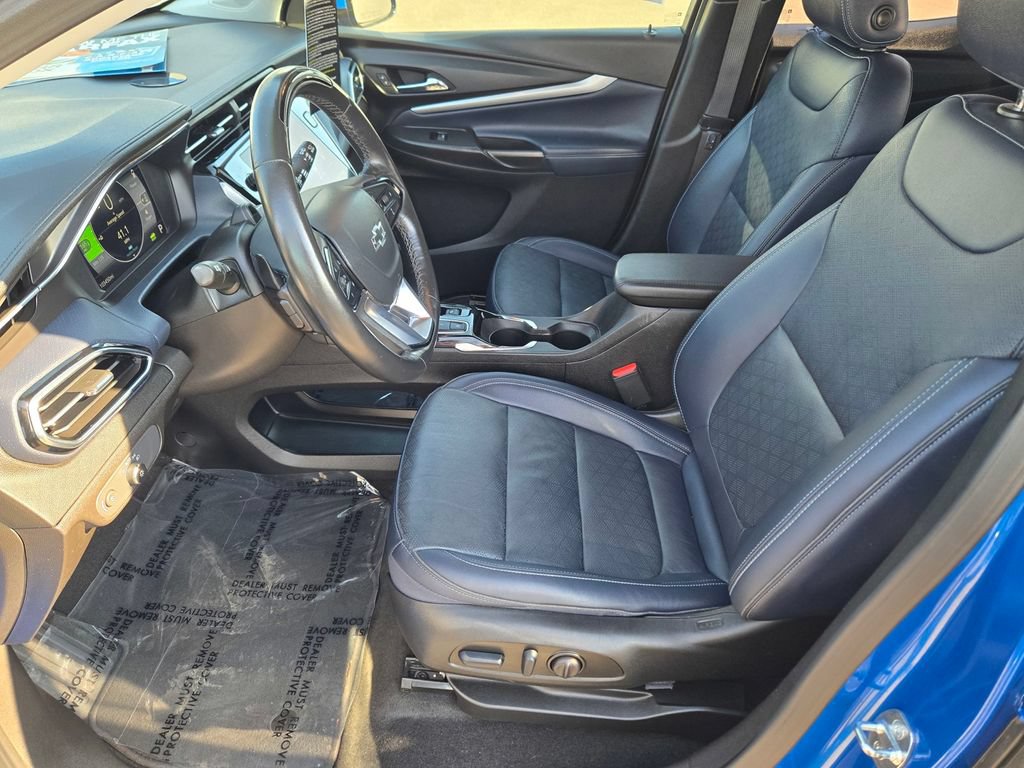 Certified 2022 Chevrolet Bolt EUV Premier w/ Sun & Sound Package FWD image 11