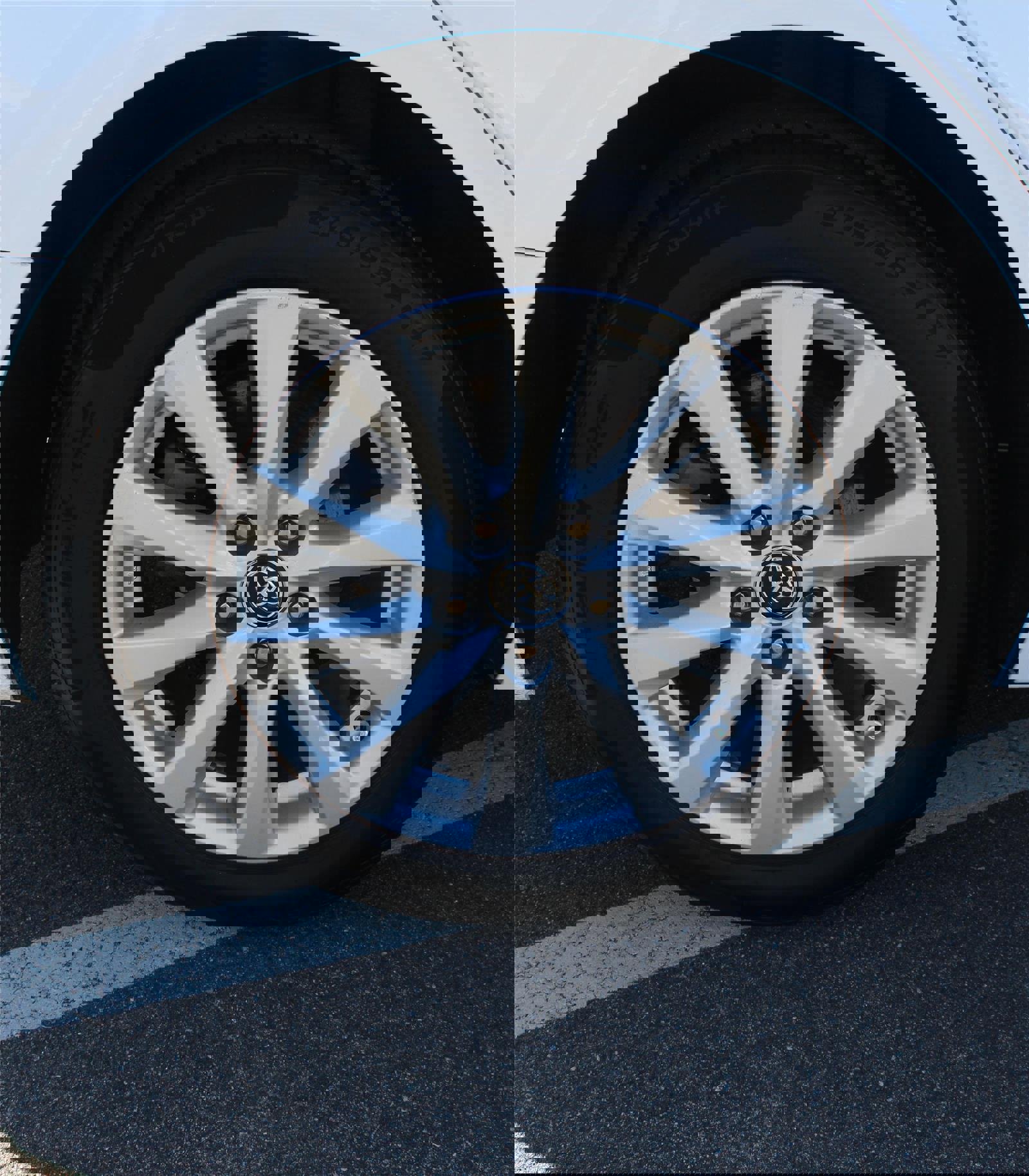 Used 2020 Toyota Camry LE image 18