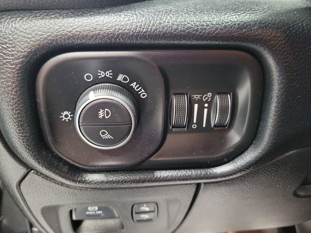 Certified 2019 RAM 1500 Big Horn AWD/4WD image 33