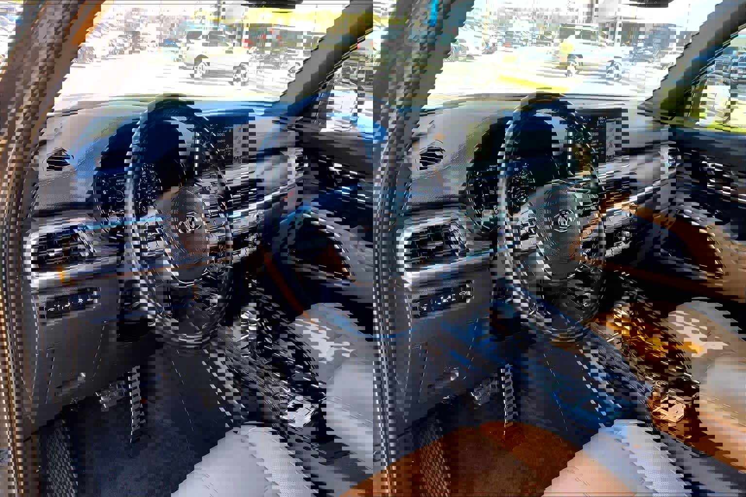 Used 2020 Kia Telluride SX w/ Towing Package image 18