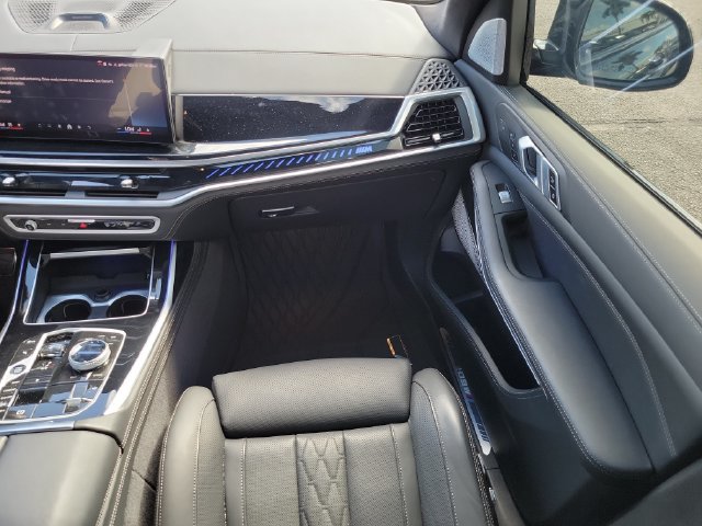 Used 2024 BMW X7 M60i w/ Executive Package AWD/4WD image 16