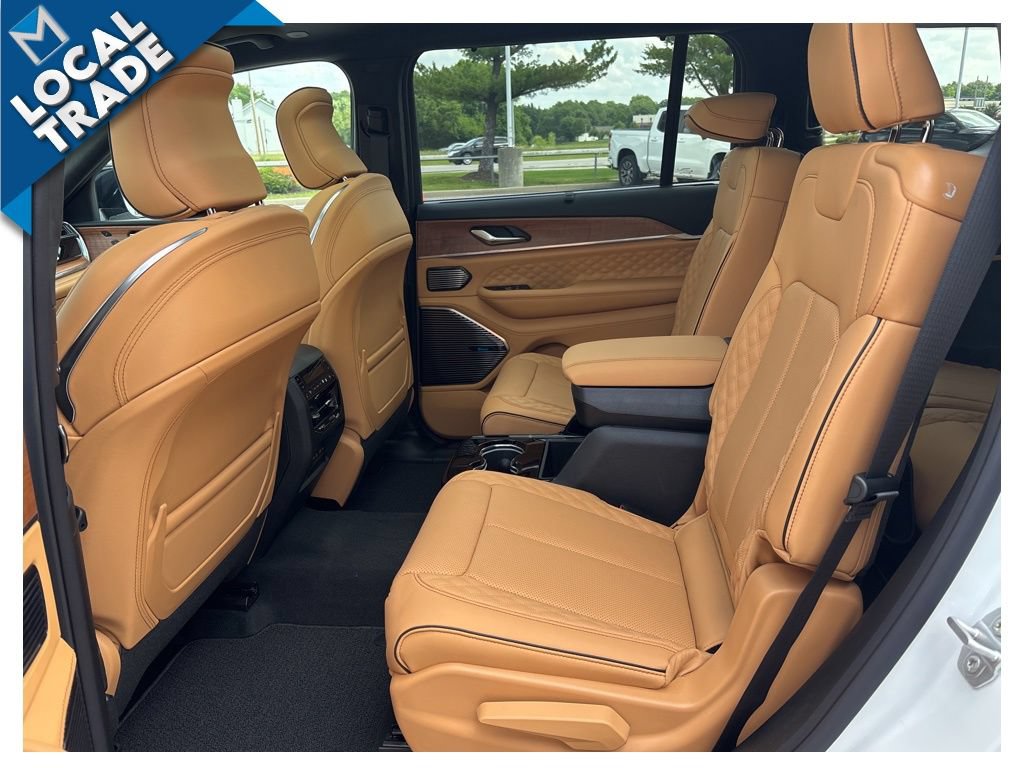 Used 2026 Jeep Grand Cherokee L Summit w/ Advanced Protech Group IV AWD/4WD image 42