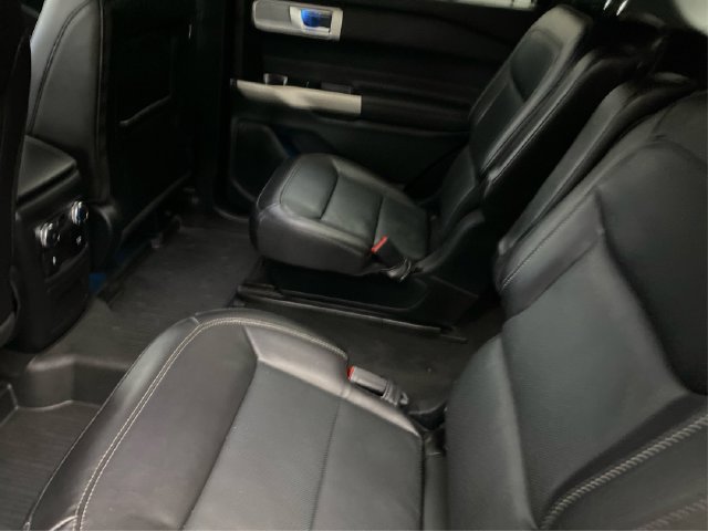 Used 2022 Ford Explorer Limited w/ Equipment Group 301A AWD/4WD image 11