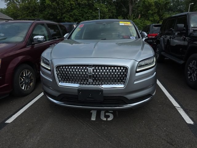 Used 2021 Lincoln Nautilus Reserve AWD/4WD image 2