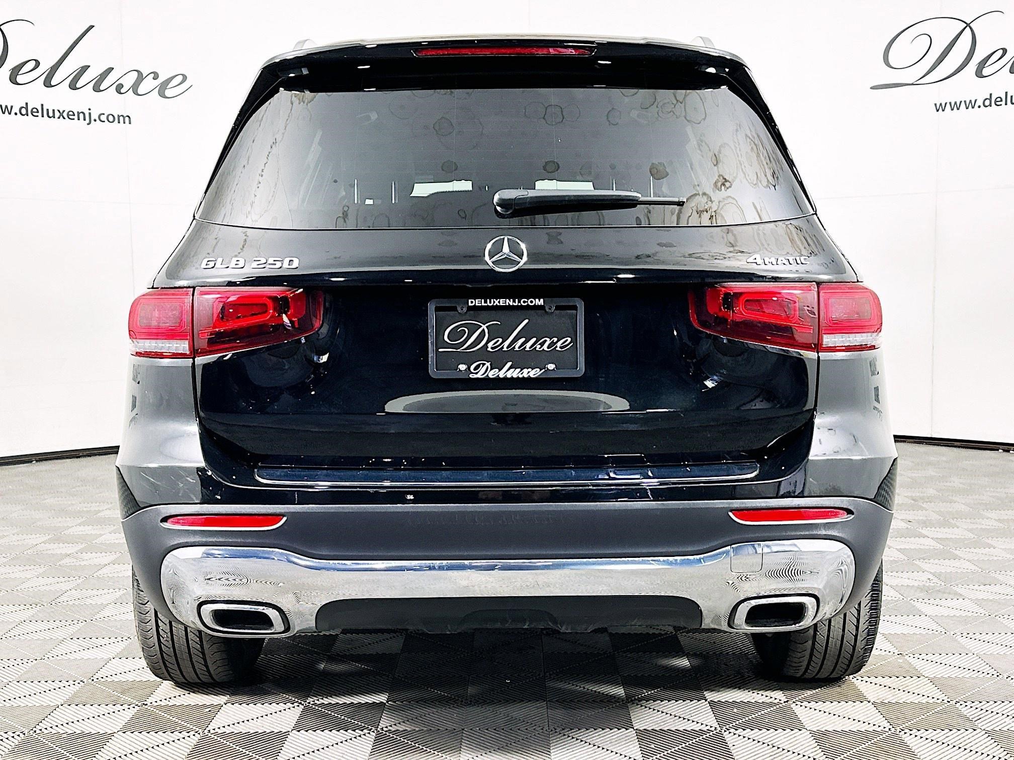 Used 2023 Mercedes-Benz GLB 250 4MATIC image 5