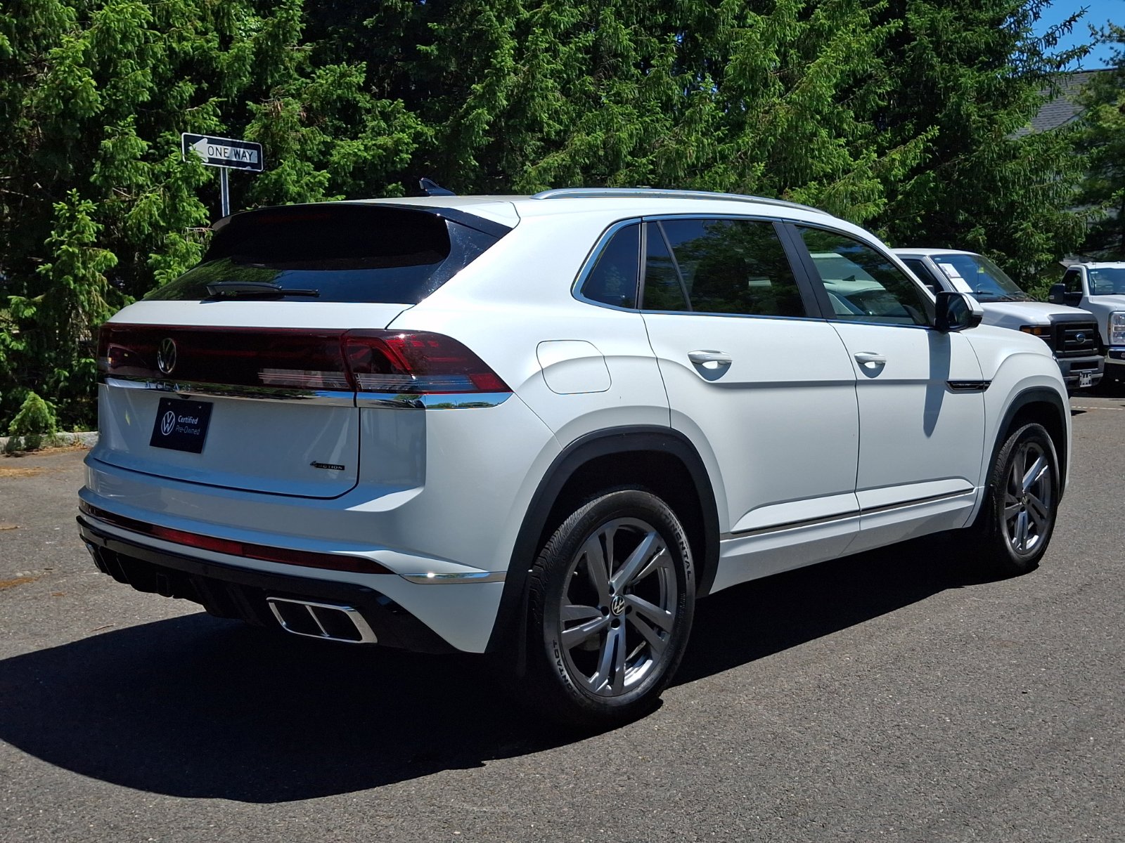 Certified 2024 Volkswagen Atlas Cross Sport SEL R-Line AWD/4WD image 7