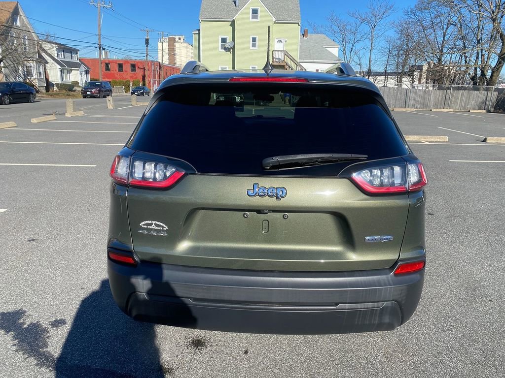 Used 2019 Jeep Cherokee Latitude w/ Popular Appearance Group image 6