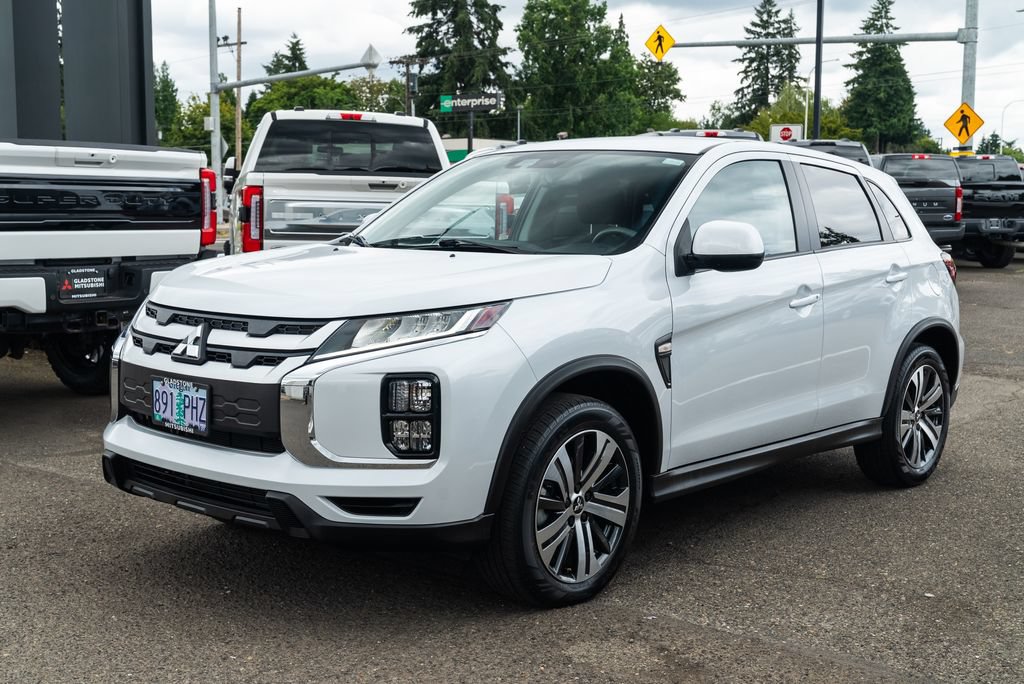 Used 2023 Mitsubishi Outlander Sport ES AWD/4WD image 3