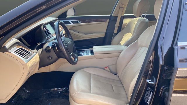 Used 2018 Genesis G80 3.8 RWD image 9
