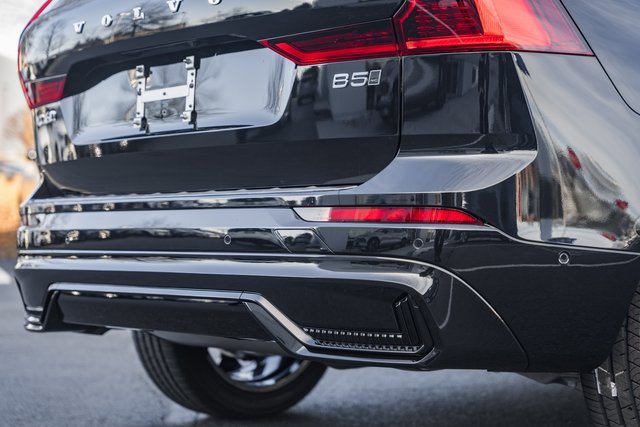 New 2026 Volvo XC60 B5 Plus w/ Protection Package Premier image 8