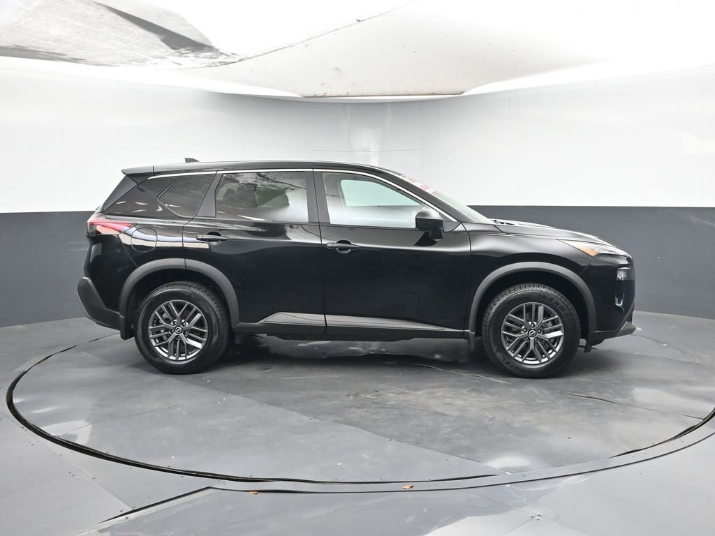 Used 2023 Nissan Rogue S image 6